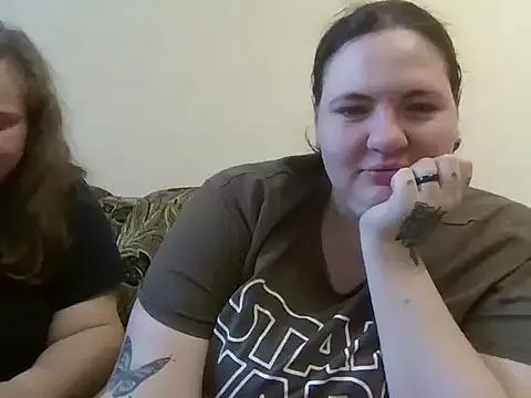 HollyXEva from StripChat is Freechat