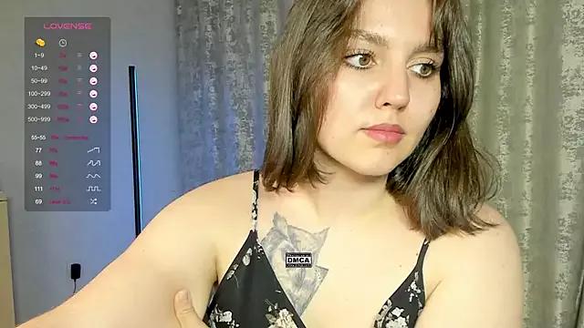 Hoot_owl_cb from StripChat is Group