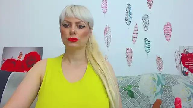 Horny_mommyyyy from StripChat is Freechat