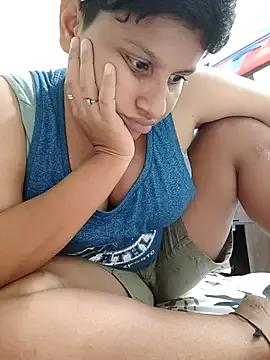 Hornybaby13 from StripChat is Freechat