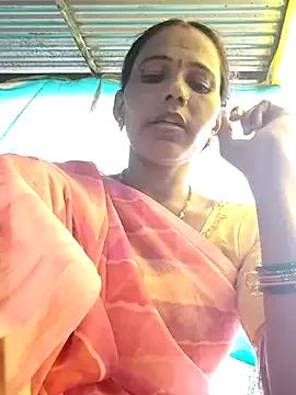 Hotinami from StripChat is Freechat