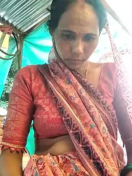 Hotinami from StripChat is Freechat