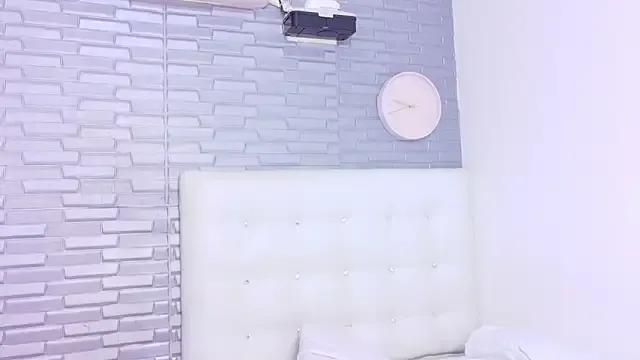 Hungry_pussy18 from StripChat is Freechat