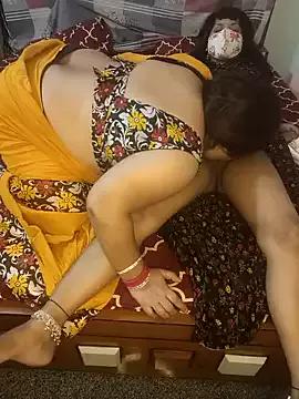 Indian_hotmilfs from StripChat is Freechat