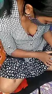 Indian_queenbaby from StripChat