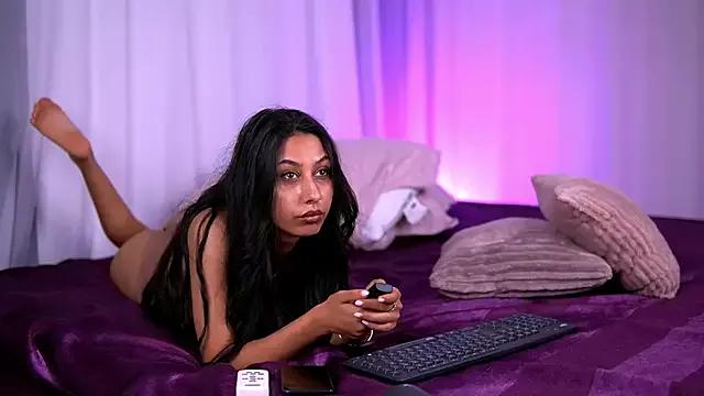 InnocentD3vil from StripChat is Freechat