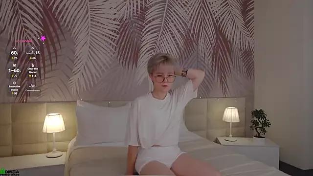 IrisEverly from StripChat is Freechat