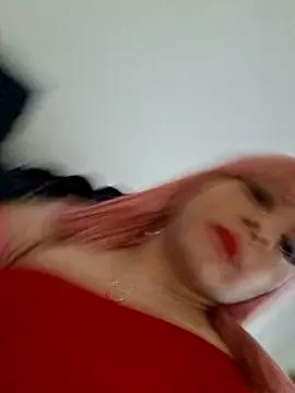Isabella-tw from StripChat is Freechat