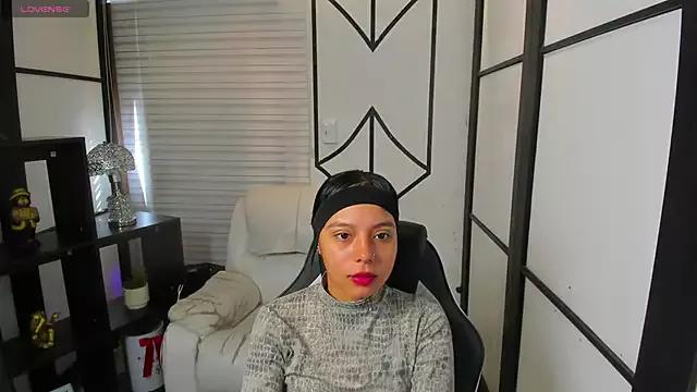 IvonnePrince from StripChat is Freechat