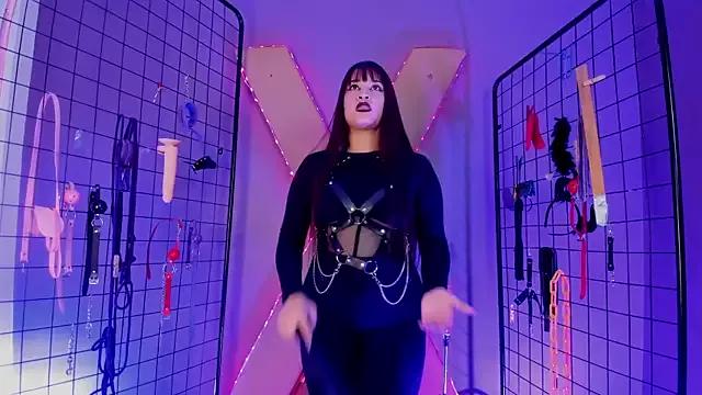 Izobeth_BDSM from StripChat is Freechat