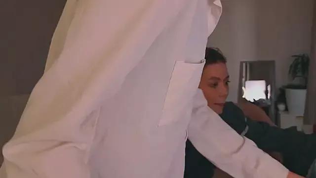JadeGrande from StripChat is Freechat