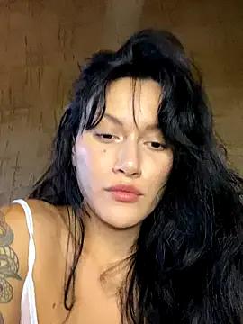jepetitoiseau from StripChat is Freechat