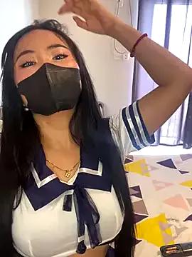 jinawaves from StripChat is Freechat