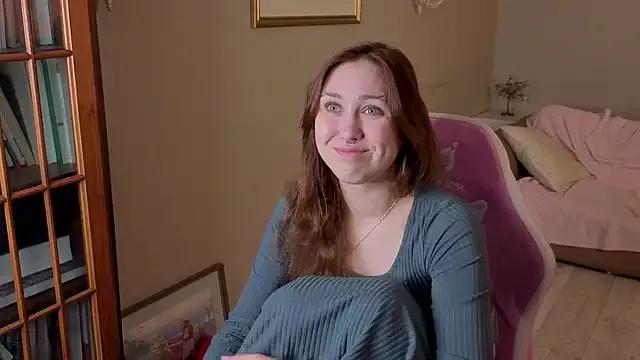 JoanDowey from StripChat is Freechat