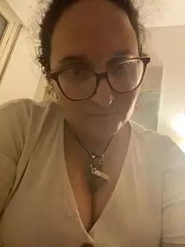 juicyrubies from StripChat is Freechat