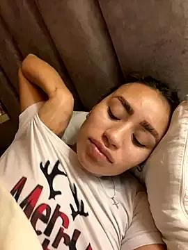 juliana-mancini from StripChat is Freechat