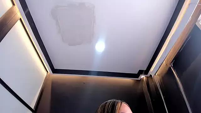 Juliasprousse_ from StripChat
