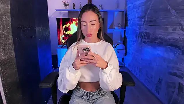 Juliasprousse_ from StripChat