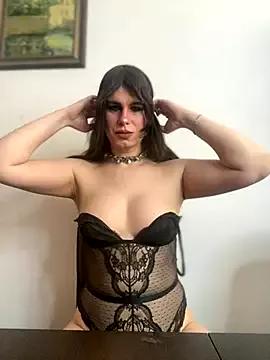 JulieMack from StripChat is Freechat