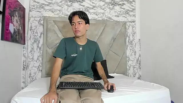 JustAlover from StripChat is Freechat