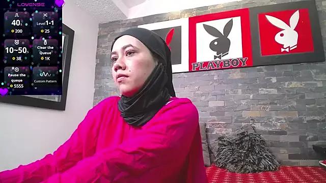 kamilahnajwa from StripChat is Freechat