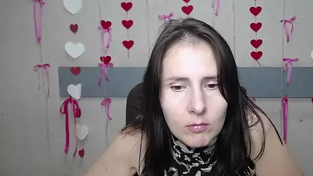 KarinaSwann from StripChat is Freechat