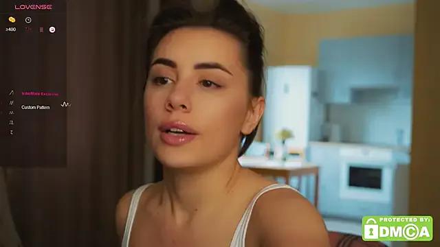 KateCarrey from StripChat is Freechat