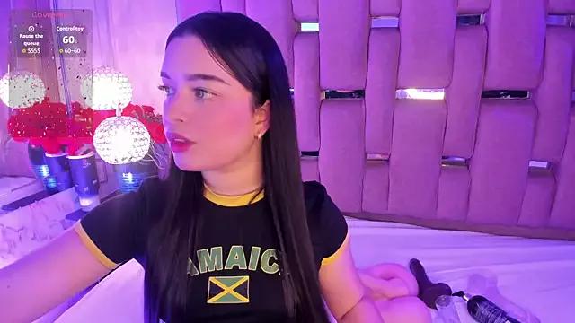 KateLee from StripChat is Freechat