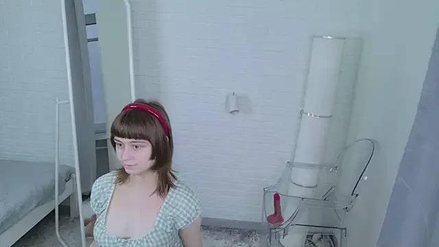 Katie_ktk from StripChat is Freechat