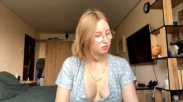 KATTIE_SLOWFiRE from StripChat is Freechat