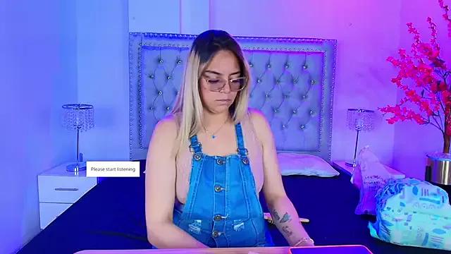 Katty_liss from StripChat is Freechat