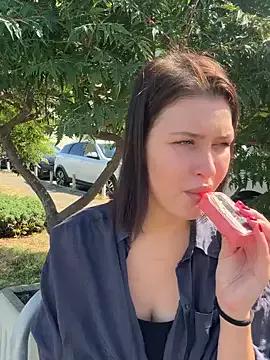 KikiWatson from StripChat