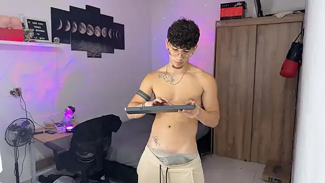 Kisan_Smith from StripChat is Freechat