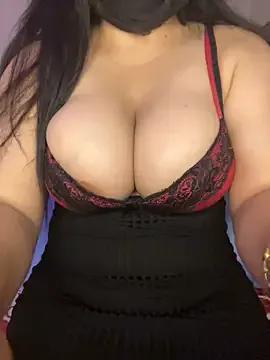 KissMeHotbabyy from StripChat is Freechat