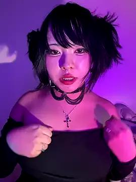 Kitty_yukimura from StripChat is Freechat