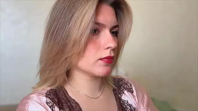 kmandarin from StripChat is Freechat