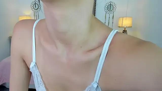 LanaFerrer from StripChat is Freechat