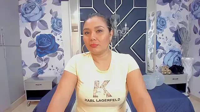 LatinaHoleQueen from StripChat is Freechat