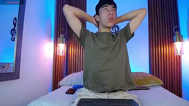 LatinBoyVibes from StripChat is Freechat