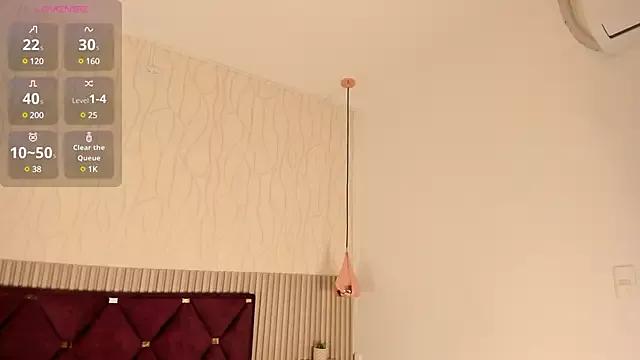 LauMiller from StripChat is Freechat