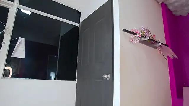lauren-carterr from StripChat is Freechat
