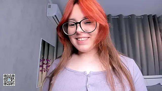 LaurenaLandro from StripChat is Freechat