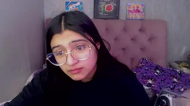 laurenelove from StripChat is Freechat