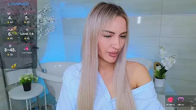 Leilalav from StripChat