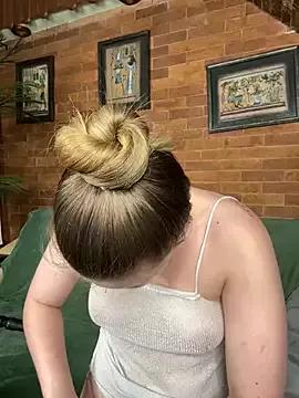 Lena_Wow from StripChat is Freechat