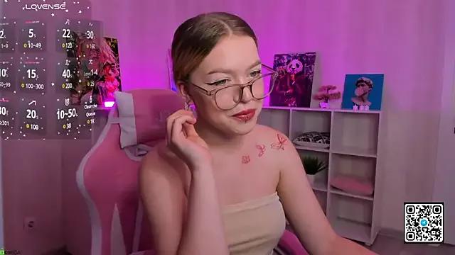 Lexi_Minami from StripChat is Freechat