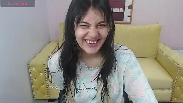 Lia_hank13_ch from StripChat is Freechat