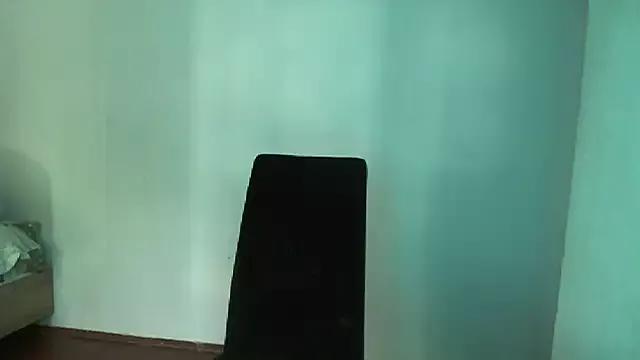 LiisaDiiamond from StripChat is Freechat
