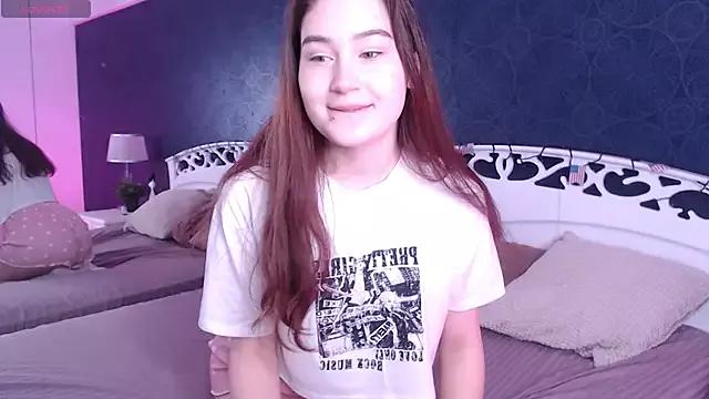 Lili_Luuu from StripChat is Freechat
