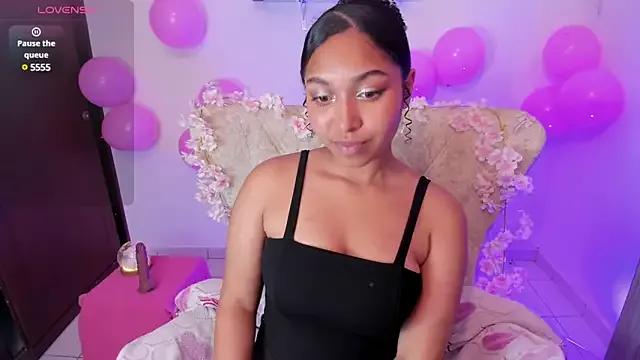 lily_evays_ from StripChat is Freechat